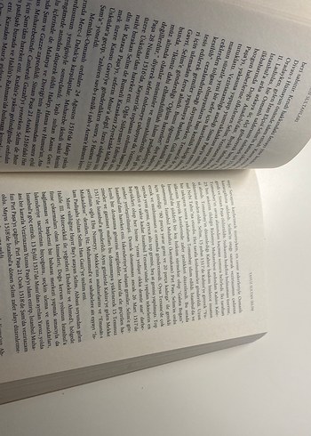 Beden Renk Bu Mülkün Sultanları - Necdet Sakaoğlu