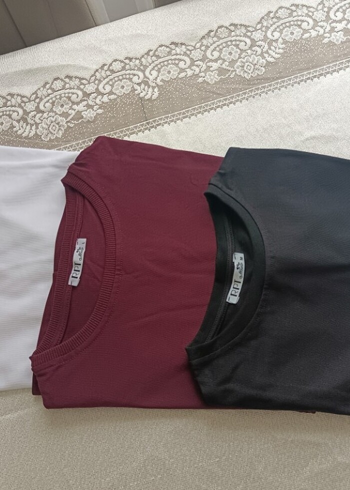 Ambalajında sıfır tişört - Görsel 2