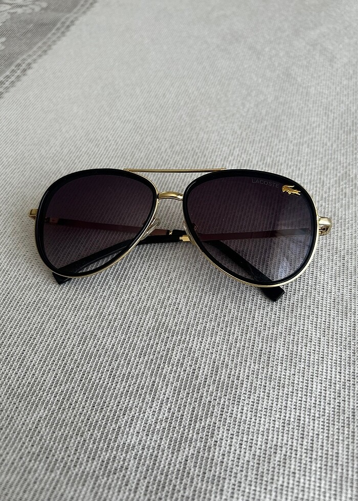 Lacoste Siyah Klasik Kadın Güneş Gözlüğü - Görsel 3
