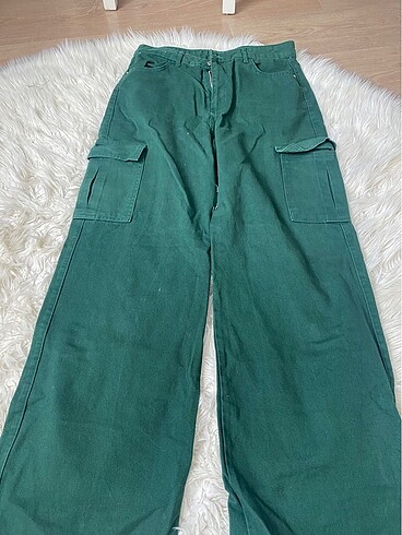 Yeşil kargo pantolon
