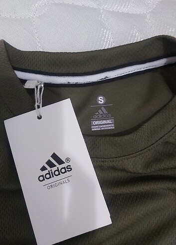 Adidas tişört 