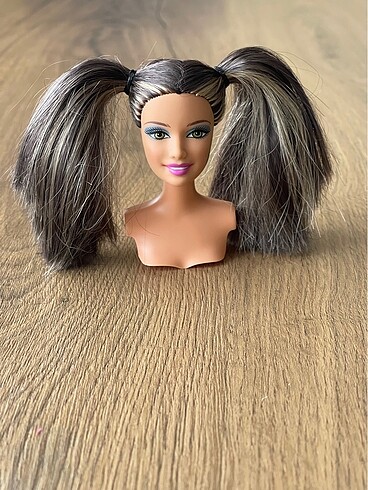 Barbie fashionistas bebek büst