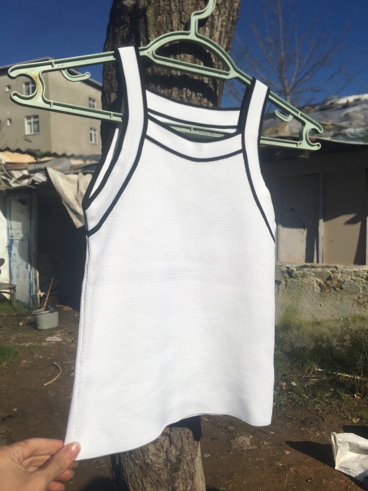 Beyaz Mini Tşört , Yüksek Yakalı, Spor - Görsel 2