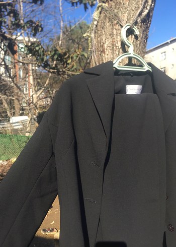 Düğmeli Siyah Midi Kadın Blazer Ceket ve etek takım - Görsel 5