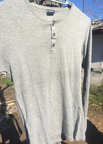 Gri Pamuklu Uzun Kollu Düğmeli Erkek Tişört - Görsel 4