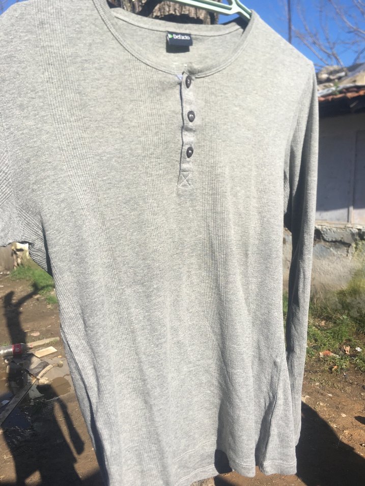 Gri Pamuklu Uzun Kollu Düğmeli Erkek Tişört - Görsel 4