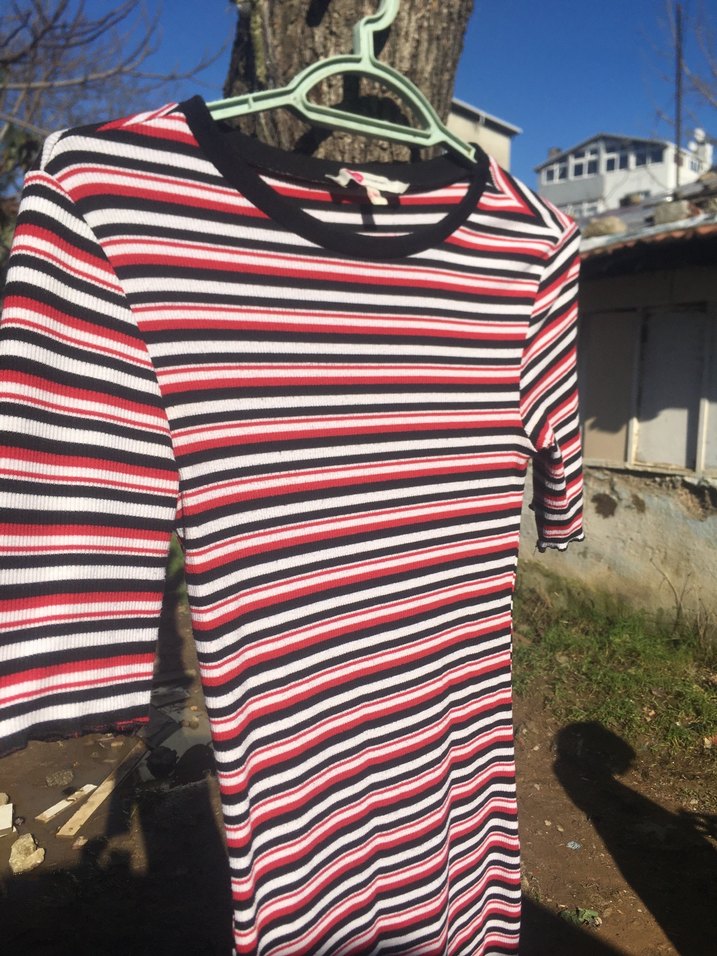 Çizgili Kısa Kollu Triko Elbise - Görsel 3