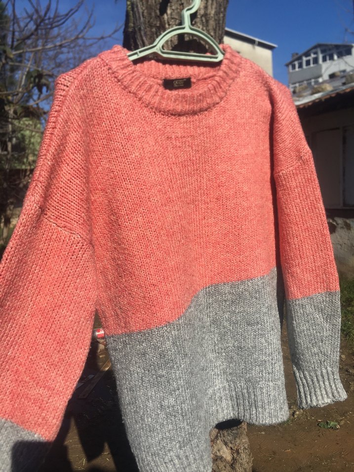 Rahat Kesim Renk Bloklu Kadın Triko Kazak - Görsel 4