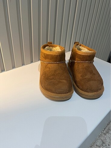 Ugg çocuk bot