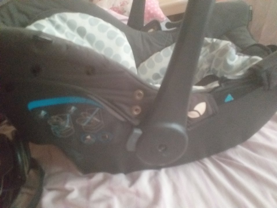 Gri Bebek Araç Koltuğu yer istanbul Avrupa elden teslim - Görsel 2