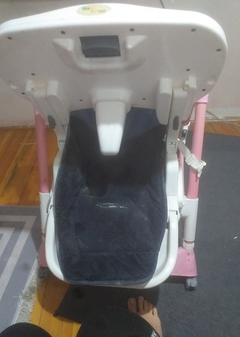 Masa boyutunda ayarlana bilir küçültule bilir tekerliklidir - Görsel 2