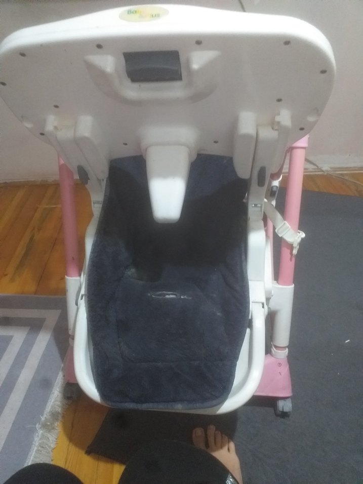 Masa boyutunda ayarlana bilir küçültule bilir tekerliklidir - Görsel 2