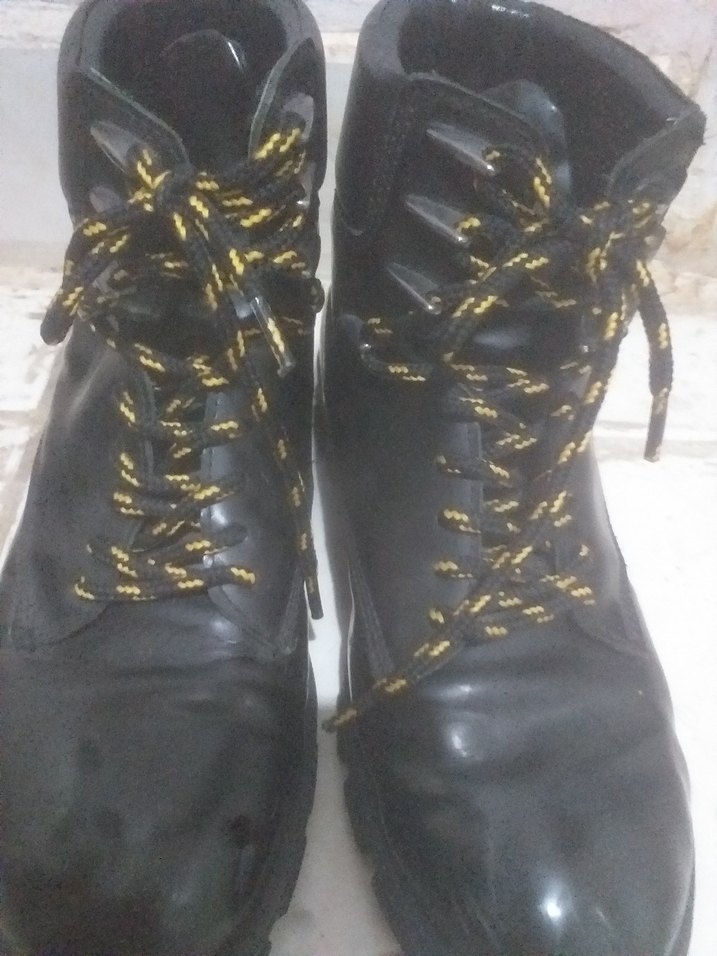 Siyah Deri Bağcıklı Stiletto Topuklu Bot sıfır gibi - Görsel 2