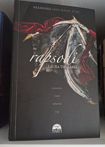 Rapsodi - Laura Thalassa