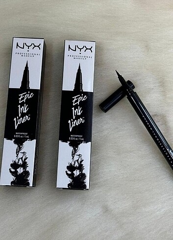 1 ADET Eyeliner 