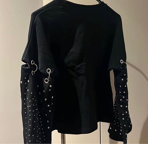 Zara zımbalı üst
