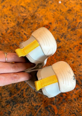 Gri Sarı Bebek İlk Adım Ayakkabısı - Görsel 3