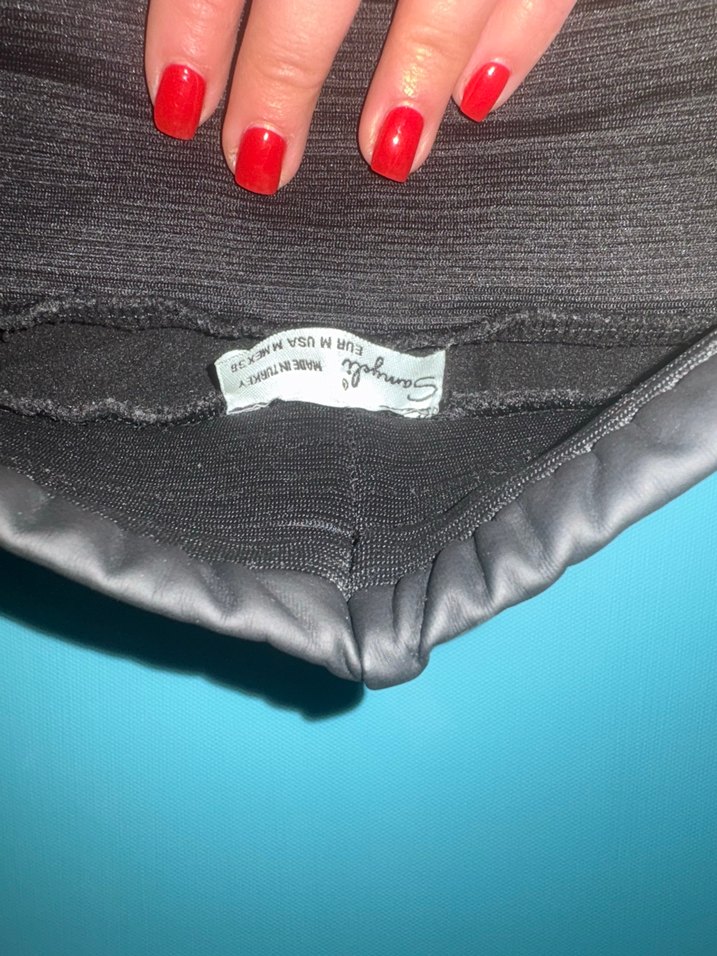 Deri Görünümlü Siyah Kadın Tayt - Görsel 3