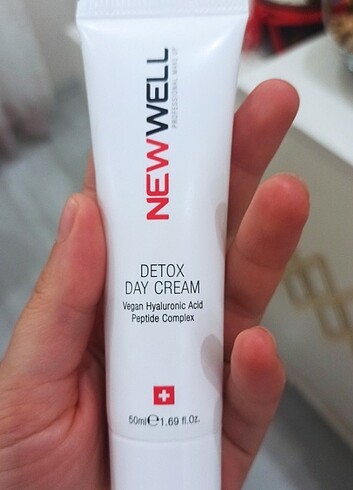 Newwell detox day cream