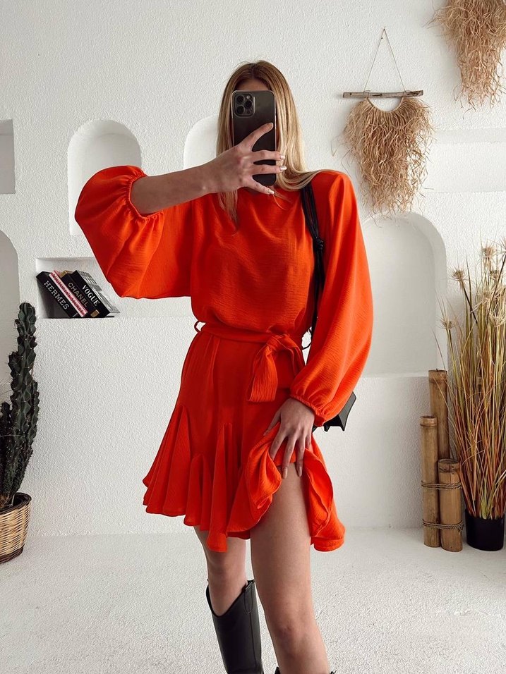 Kemerli Uzun Kollu Kısa Kırmızı Elbise - Görsel 2