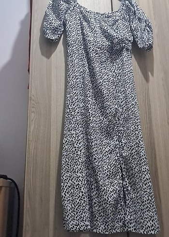 Gri Yılan Desenli Kısa Kollu Uzun Elbise