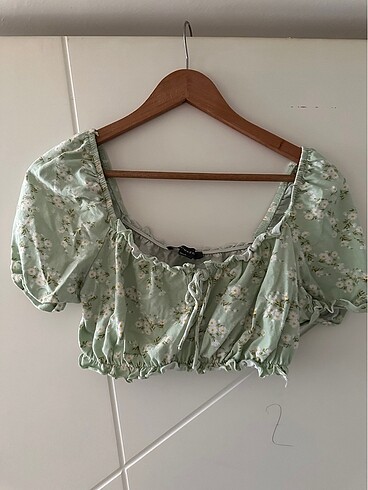 Mint Yeşili Çiçekli Üst