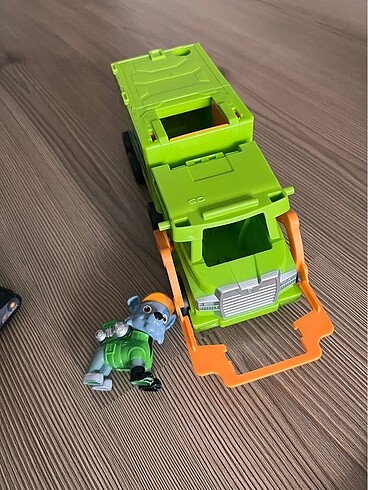 paw petrol rocky
