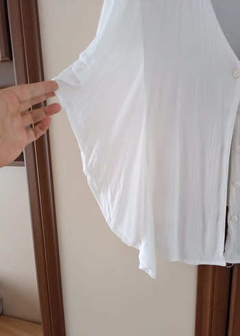 Beyaz V Yakalı Bol Kesim Kadın Bluz - Görsel 2