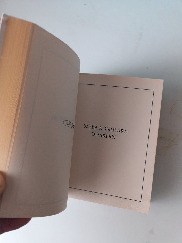 Carol Bolt - Cevaplar Kitabı - Görsel 2