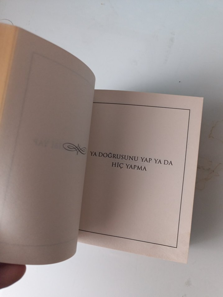 Carol Bolt - Cevaplar Kitabı - Görsel 3