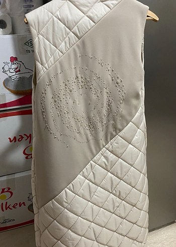 Beyaz Kapitone Fermuarlı Kadın Yelek - Görsel 2