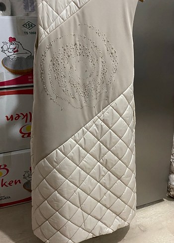 Beyaz Kapitone Fermuarlı Kadın Yelek - Görsel 3