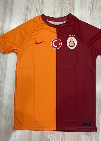 Galatasaray Yeni Sezon Forma S ve XL bedenler mevcuttur 