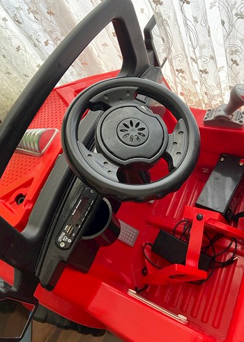 Kırmızı Elektrikli Çocuk Araba - Görsel 4