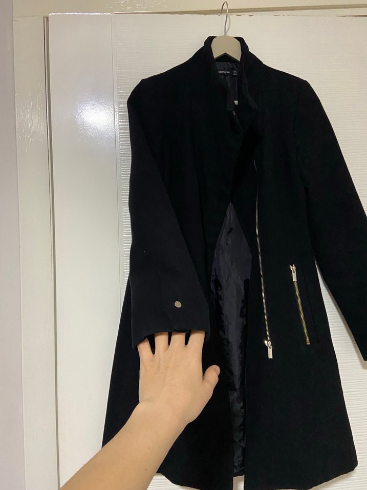 Fermuar Detaylı Siyah Kaban - Görsel 2