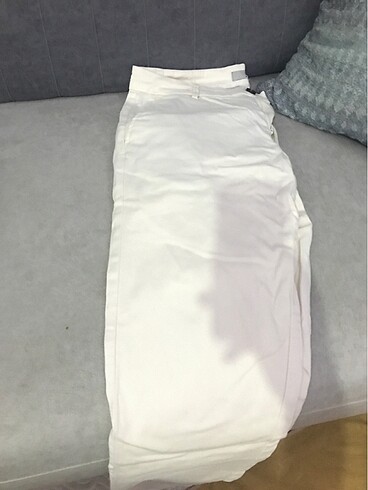 32 Beden beyaz Renk Defacto erkek pantolon