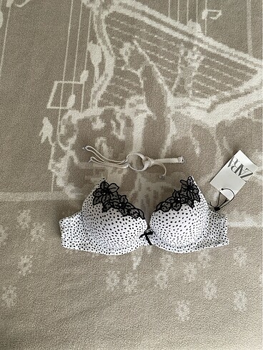 75 B strapless
