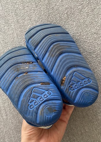 24 Beden Adidas Erkek Çocuk Mavi Cırtlı Terlik