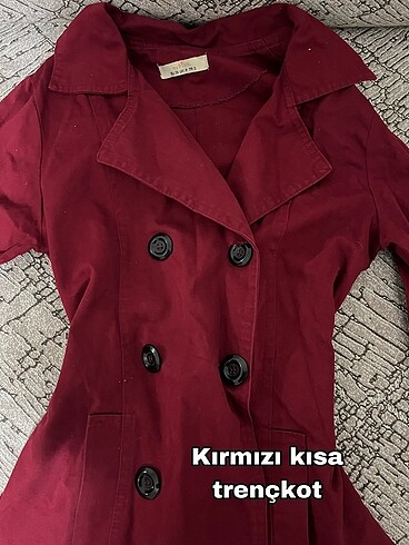 Kırmızı kısa kaban