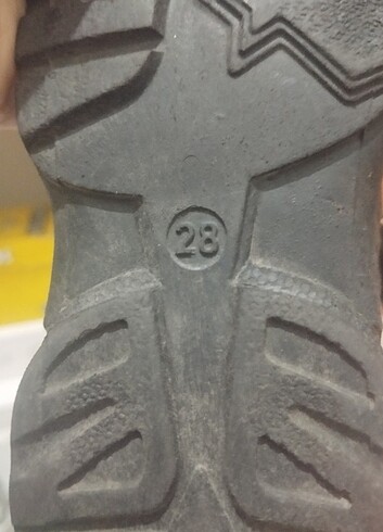 Erkek çocuk bot  - Görsel 2