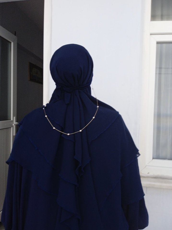 incili Kadın  gözlük zinciri - Görsel 2