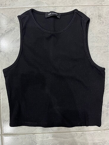 fitilli görünümlü basic kalın askılı crop bluz