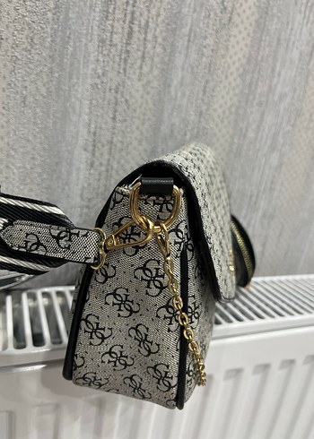 Zincir Detaylı Beyaz Yılan Desenli Kadın Çanta - Görsel 4