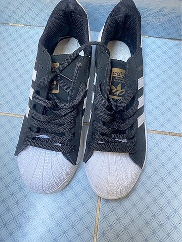 Adidas Superstar