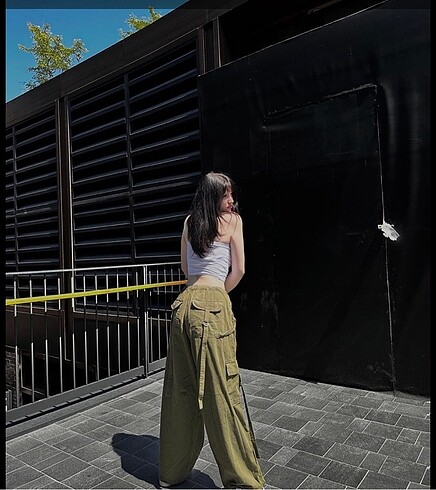 Bershka Bağcıklı palaska pantalon