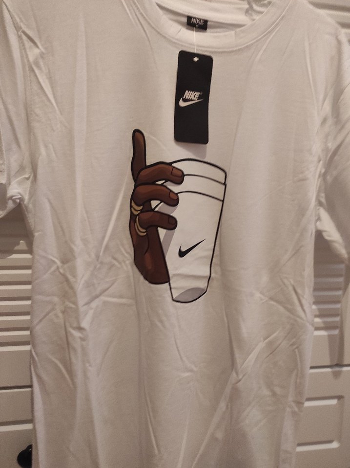 Nike Beyaz Baskılı Erkek Tişört - Görsel 3