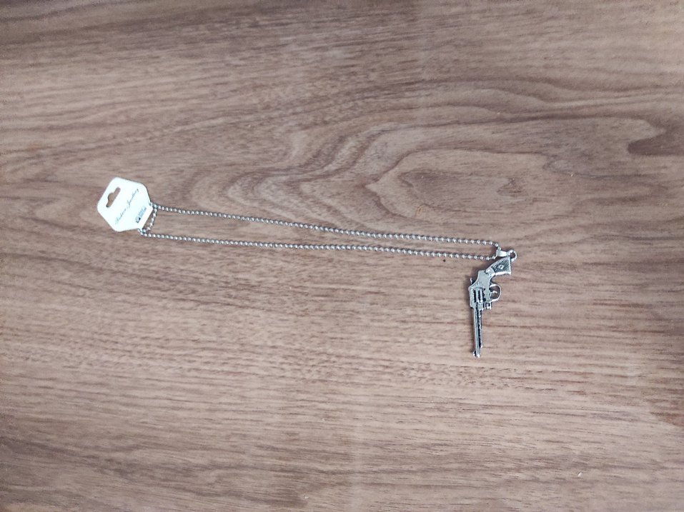 Gri Zincirli Rock Punk Revolver Tabanca Kolye - Görsel 3