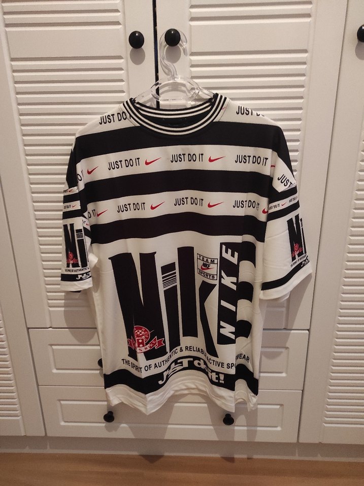 Nike Erkek Beyaz Baskılı Tişört - Görsel 2