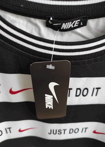 Nike Renkli Baskılı Erkek Tişört - Görsel 3