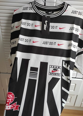 Nike Renkli Baskılı Erkek Tişört - Görsel 2